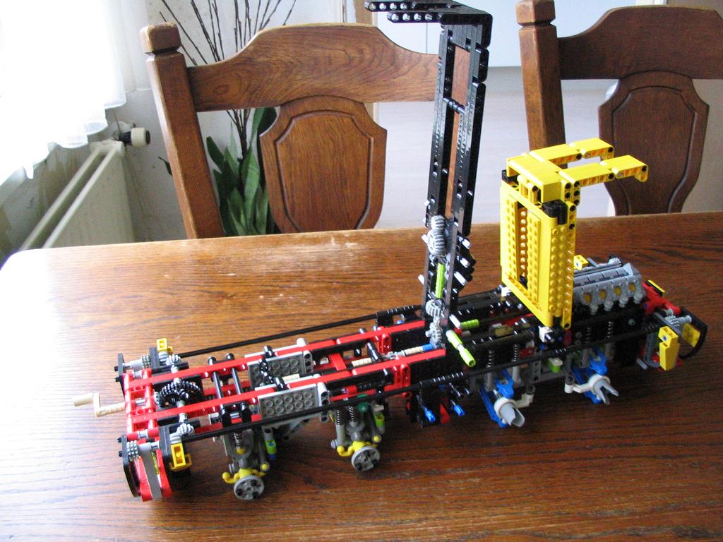 lego_demag_ac70city_big_unfinished_018.jpg