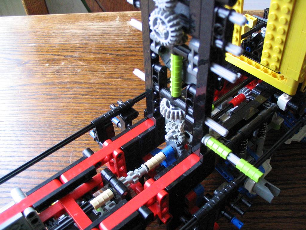 lego_demag_ac70city_big_unfinished_019.jpg