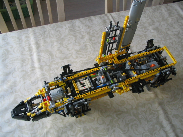futuristicfreightplane_001.jpg
