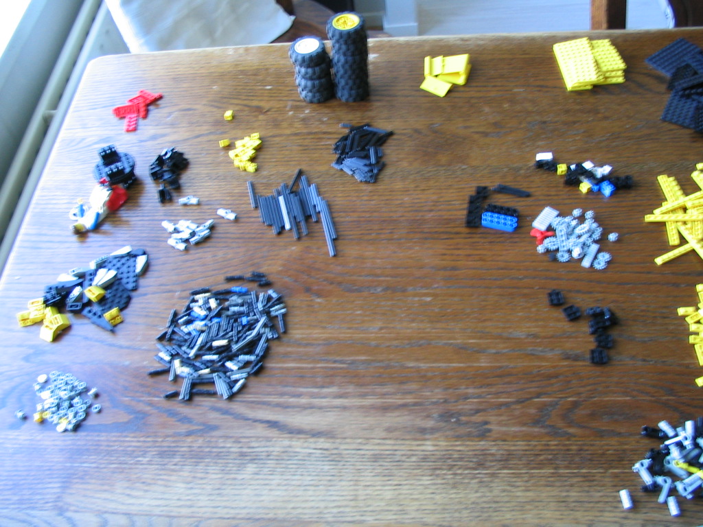 mobilecraneundercarconstruction01.jpg