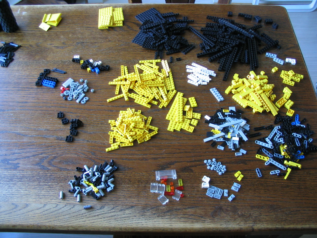 mobilecraneundercarconstruction02.jpg