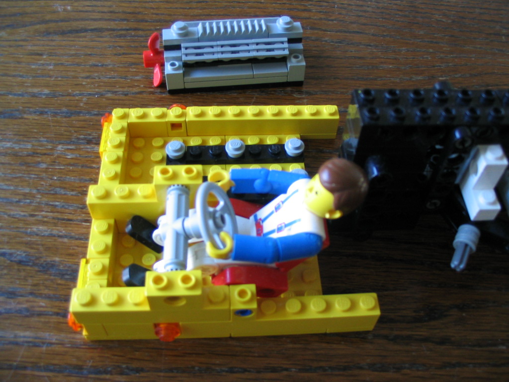 mobilecraneundercarconstruction10.jpg