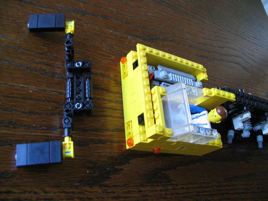 mobilecraneundercarconstruction12.jpg