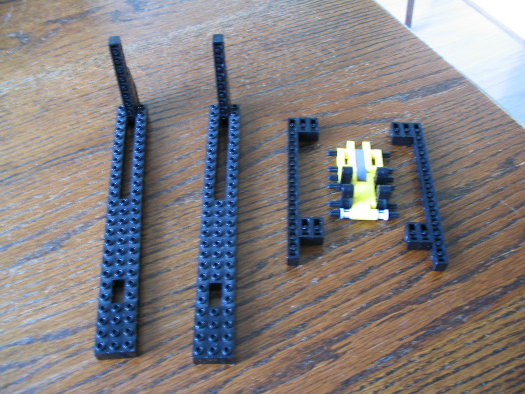 mobilecraneundercarconstruction14.jpg