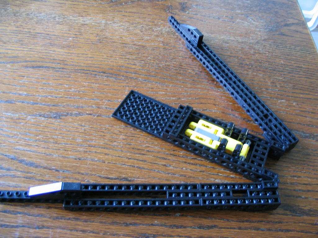 mobilecraneundercarconstruction16.jpg