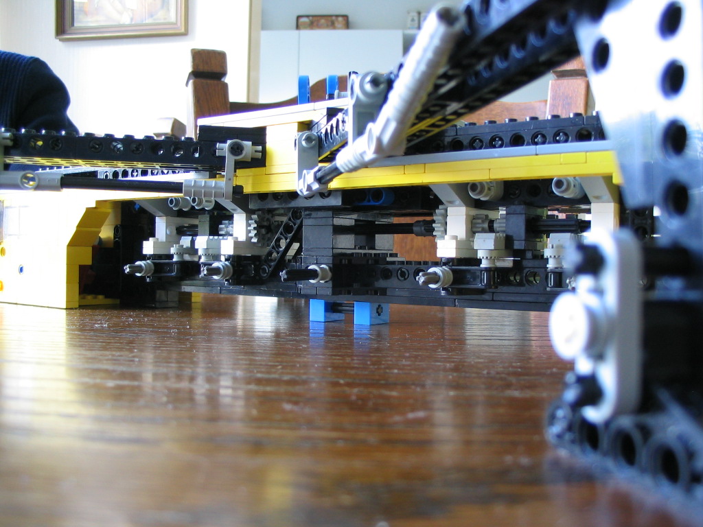 mobilecraneundercarconstruction18.jpg