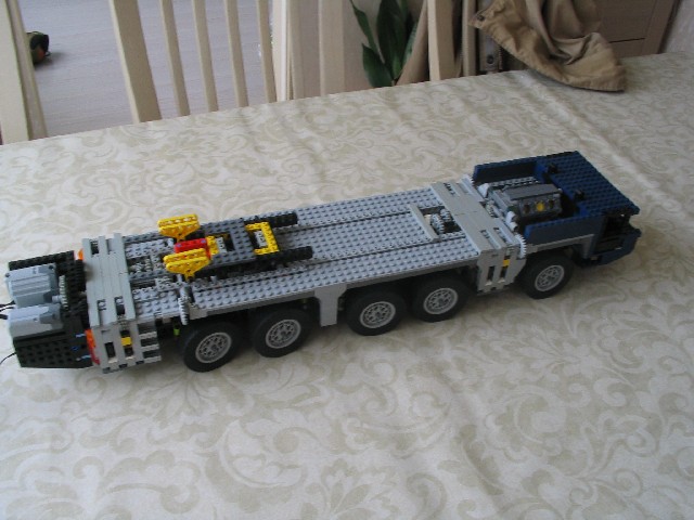 navy5axledrivencrane_002.jpg