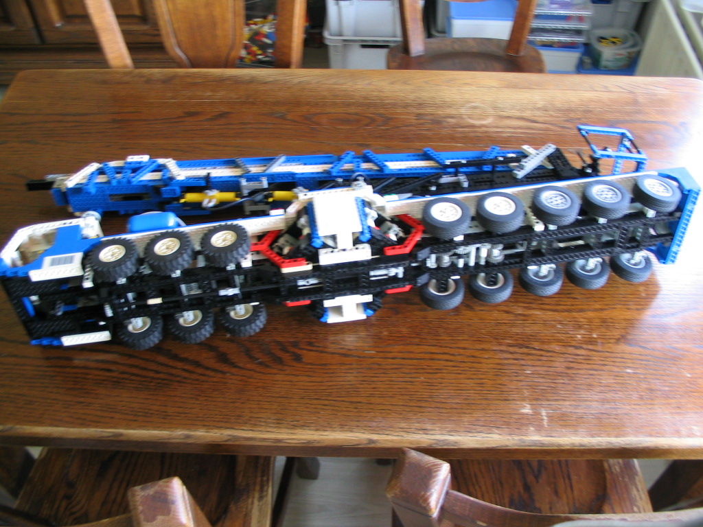 lego_zestienwheeler_001.jpg