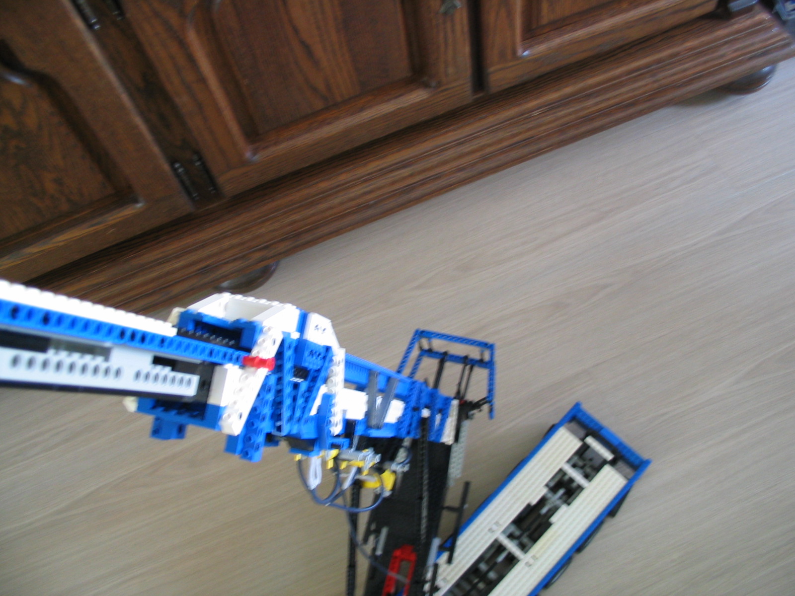 lego_zestienwheeler_012.jpg