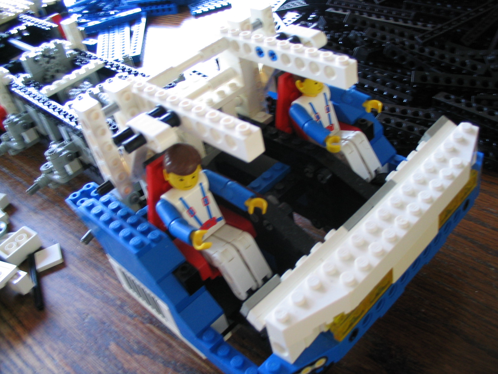 lego_zestienwheeler_049.jpg