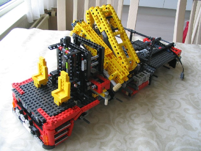 studded8258constr_003.jpg