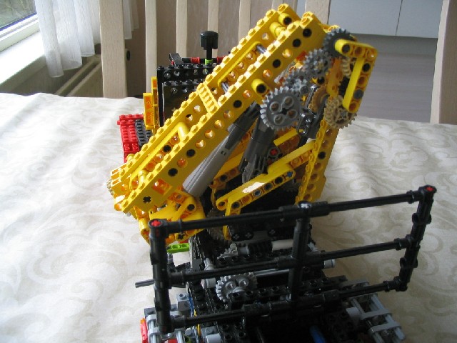 studded8258constr_004.jpg