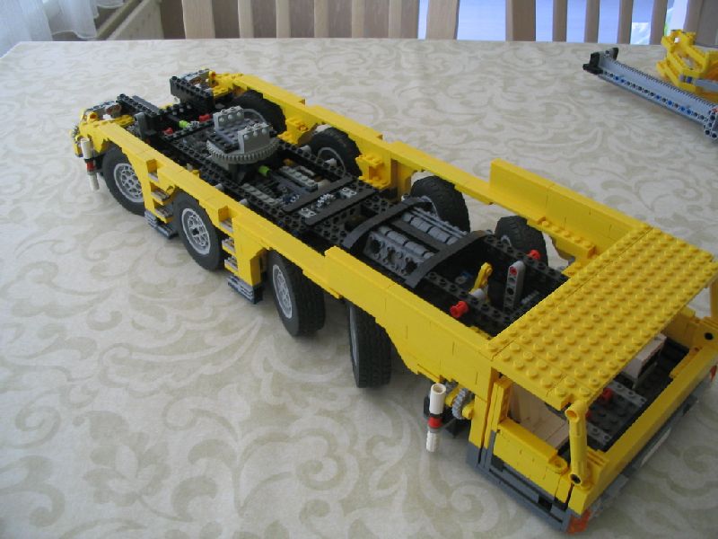 unfinishedfoldingcrane_004.jpg