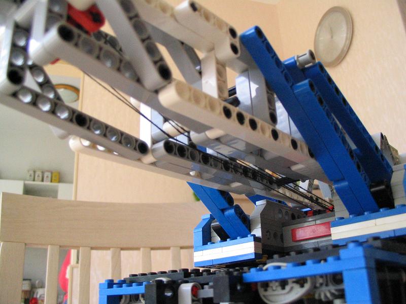lego_threeaxlefoldingunfinished2_007.jpg