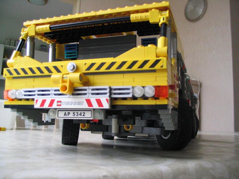lego_ac200carrierconstruction_005.jpg