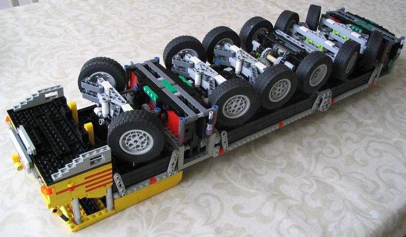 lego_ac200carrierconstruction_007.jpg