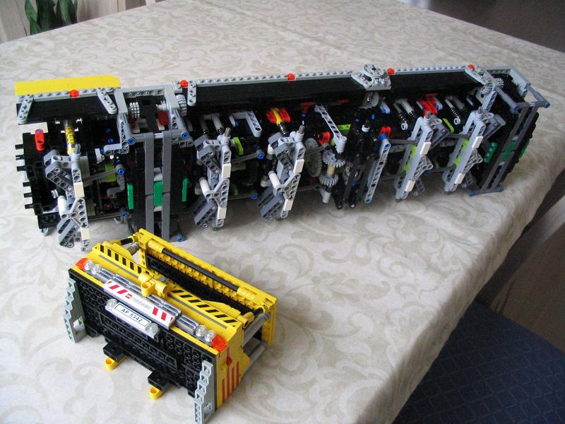 lego_ac200carrierconstruction_011.jpg