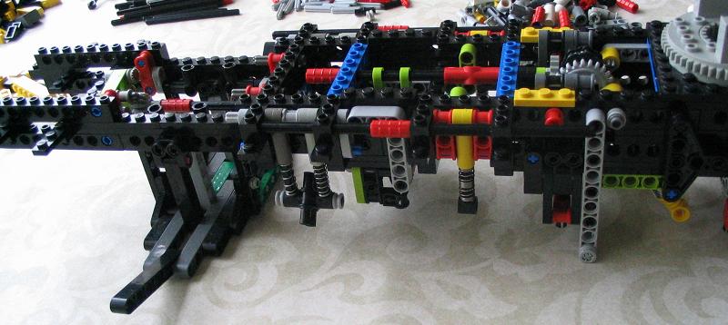 lego_ac200carrierconstruction_018.jpg
