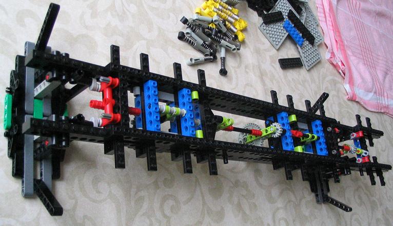 lego_ac200carrierconstruction_019.jpg