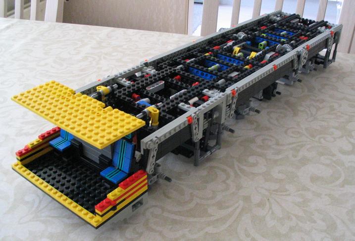 lego_demagac200_1p_002.jpg