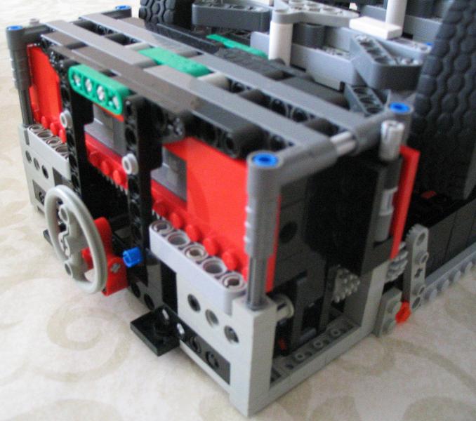 lego_demagac200_1p_015.jpg