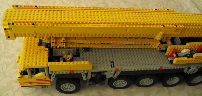 lego_demagac200_1p_unfinished2_005.jpg