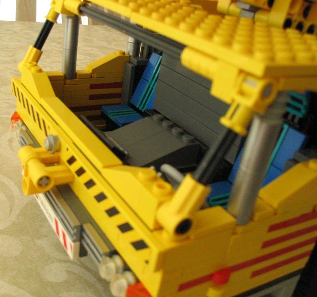 lego_demagac200_1p_unfinished2_007.jpg