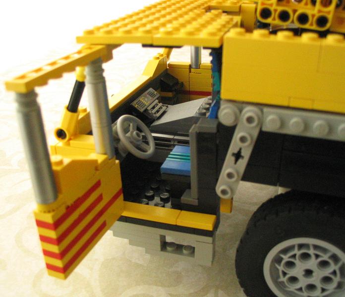 lego_demagac200_1p_unfinished2_008.jpg