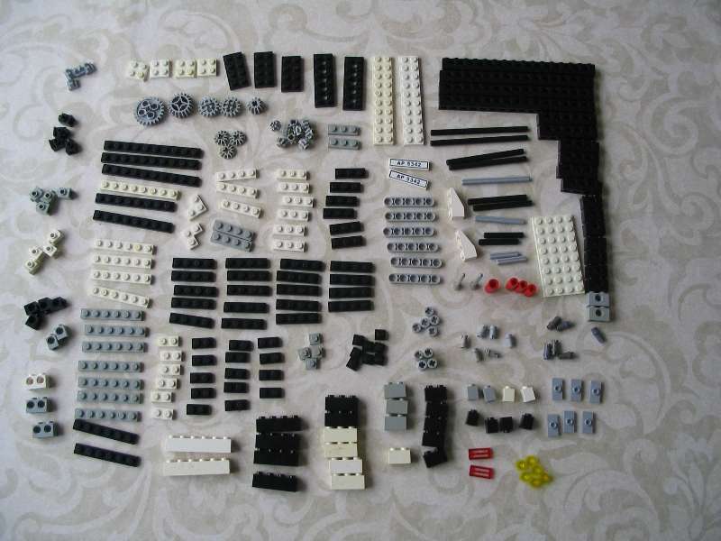 lego_demagac200minifigscaleinstructions_011.jpg