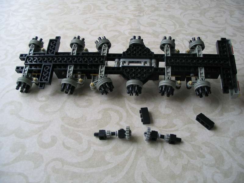 lego_demagac200minifigscaleinstructions_016.jpg