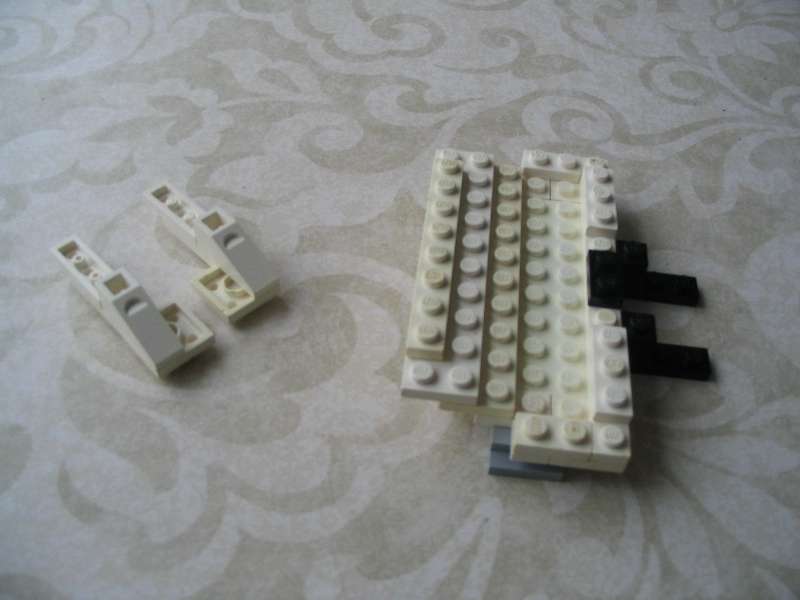 lego_demagac200minifigscaleinstructions_021.jpg
