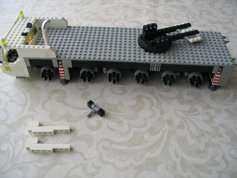 lego_demagac200minifigscaleinstructions_085.jpg