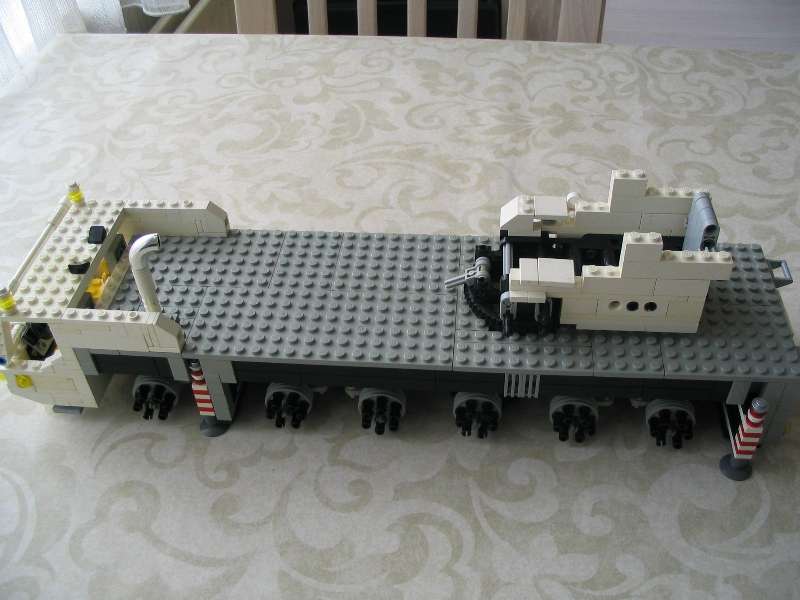 lego_demagac200minifigscaleinstructions_094.jpg