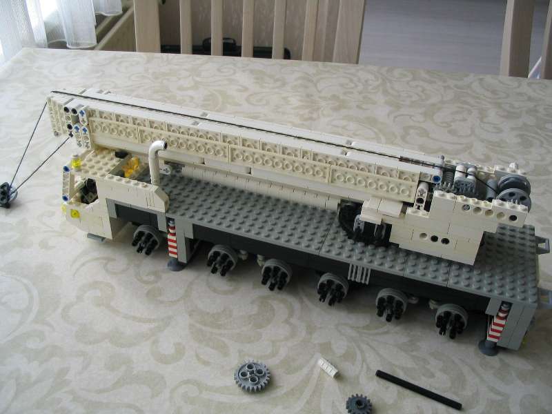 lego_demagac200minifigscaleinstructions_098.jpg