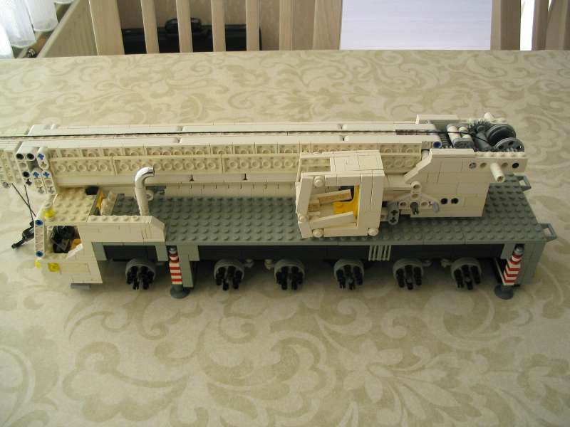 lego_demagac200minifigscaleinstructions_105.jpg