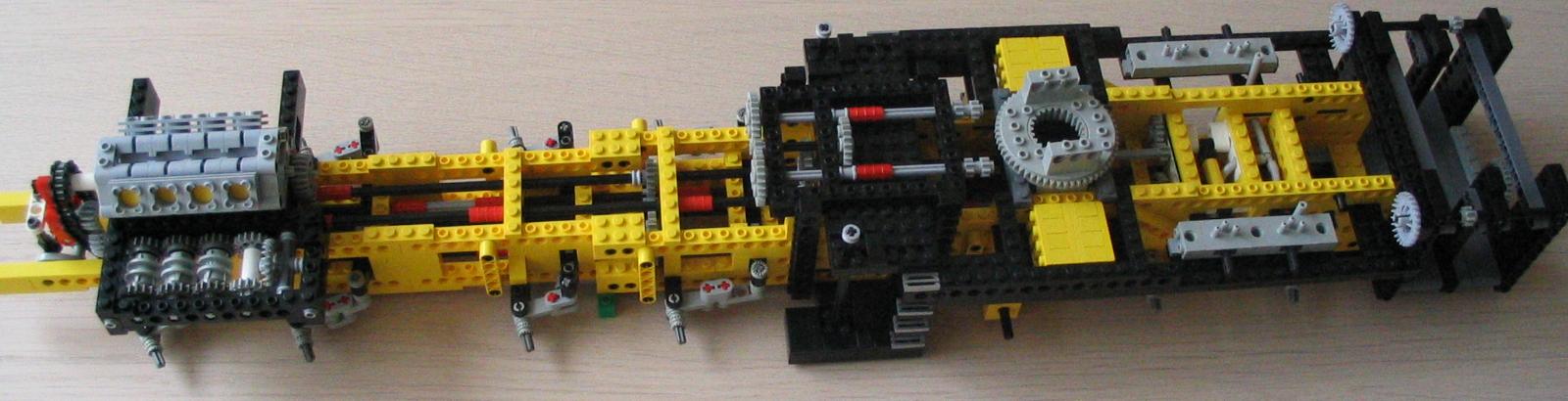 lego_demag_ac400_chassis2_001.jpg