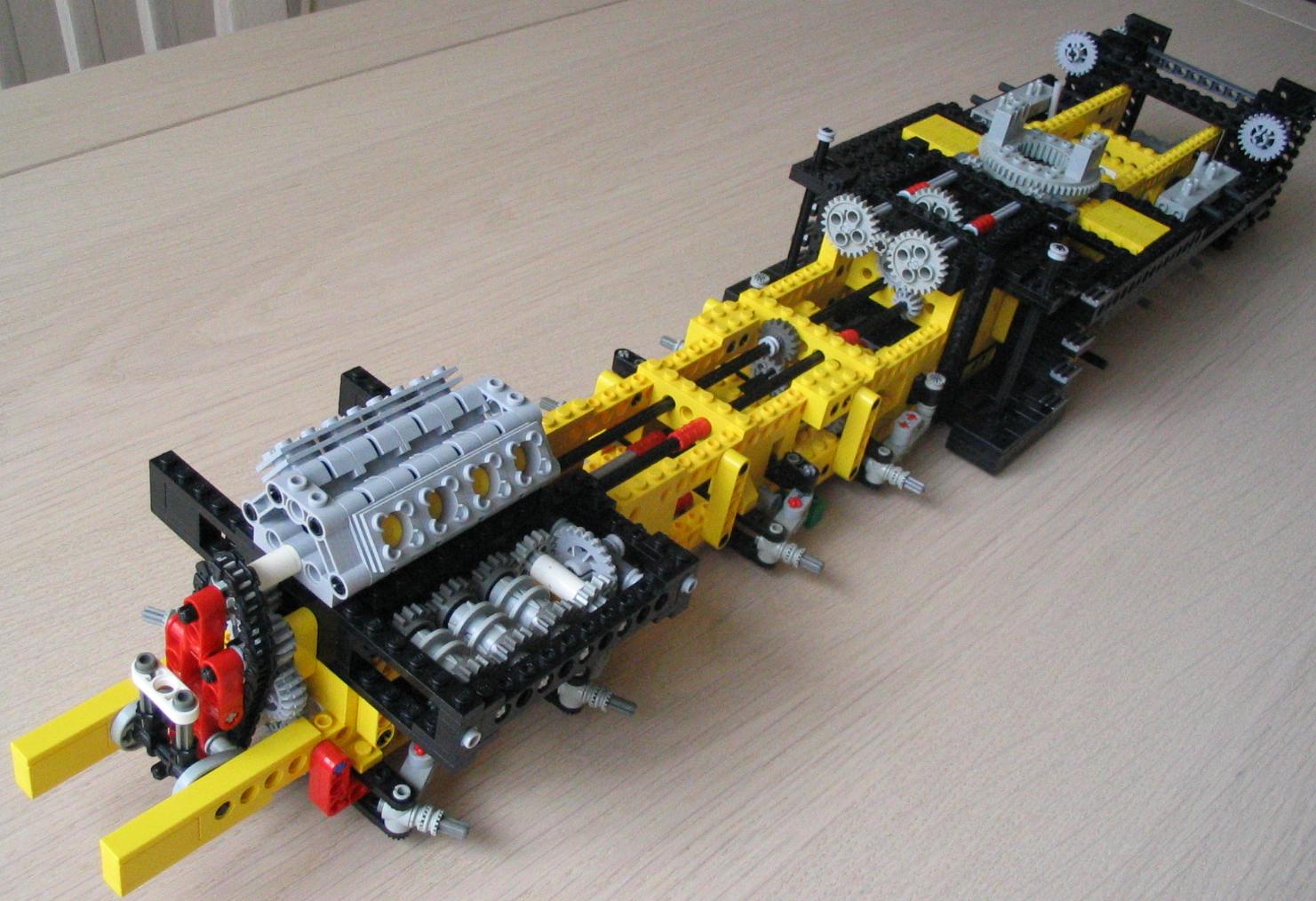 lego_demag_ac400_chassis2_003.jpg