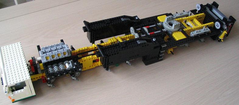 lego_demag_ac400_chassis2_004.jpg