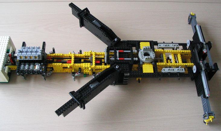 lego_demag_ac400_chassis2_006.jpg