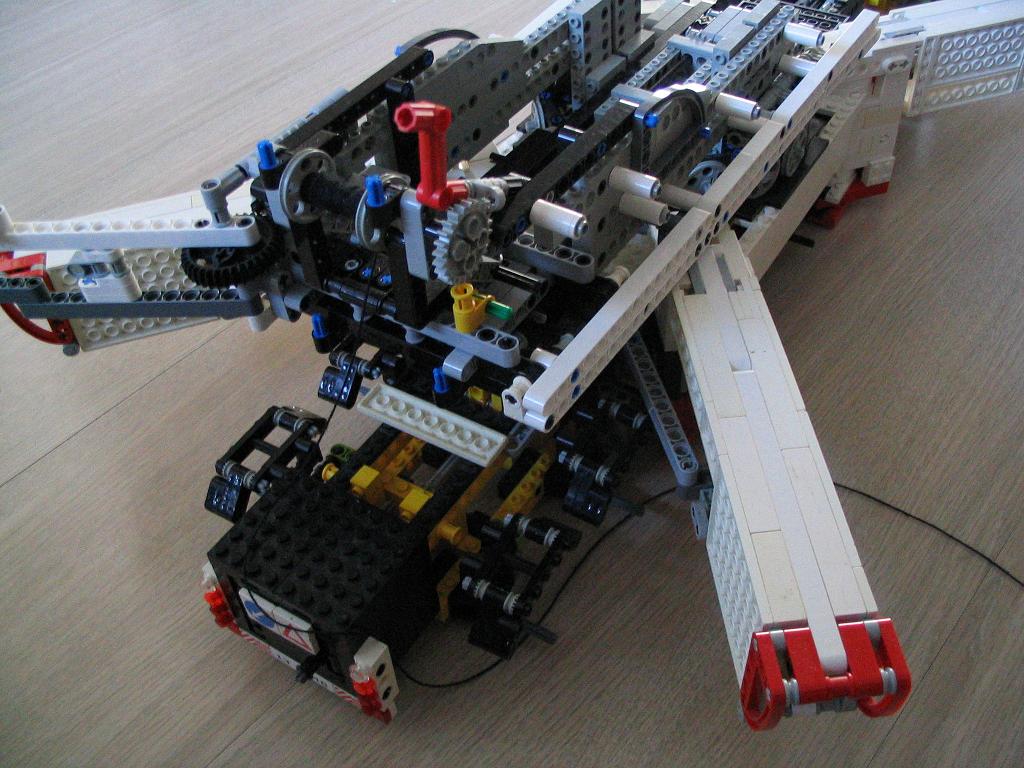 lego_demag_ac650_wit_023.jpg