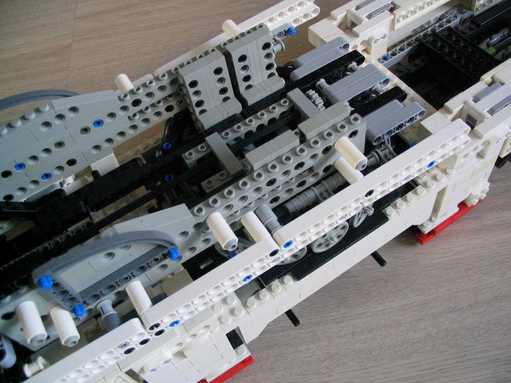 lego_demag_ac650_wit_027.jpg