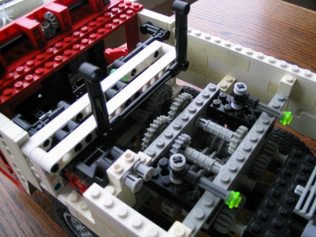lego_demag_ac650_big_007.jpg