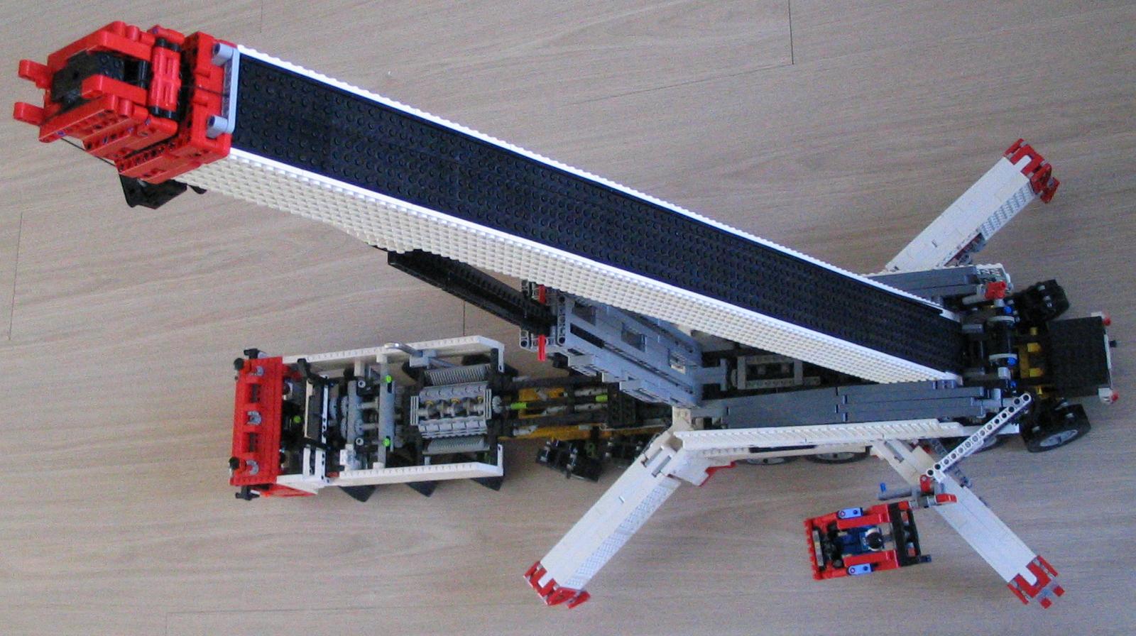 lego_demag_ac650_wit_009.jpg