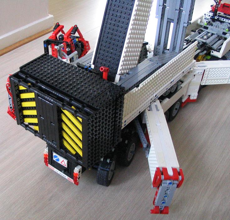 lego_demag_ac650_wit_012.jpg