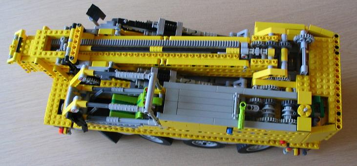 lego_fouraxlefantasycompactcrane_0019.jpg