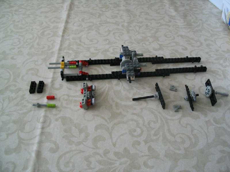 lego_fouraxlefantasycompactcrane_013.jpg
