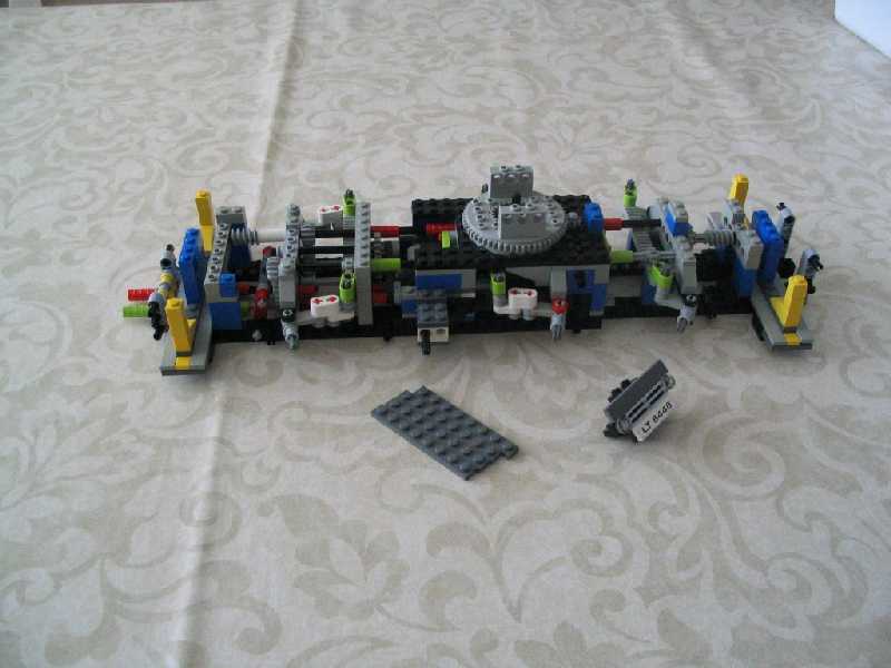 lego_fouraxlefantasycompactcrane_029.jpg