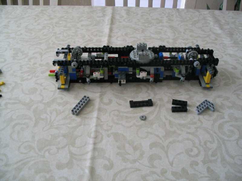 lego_fouraxlefantasycompactcrane_031.jpg