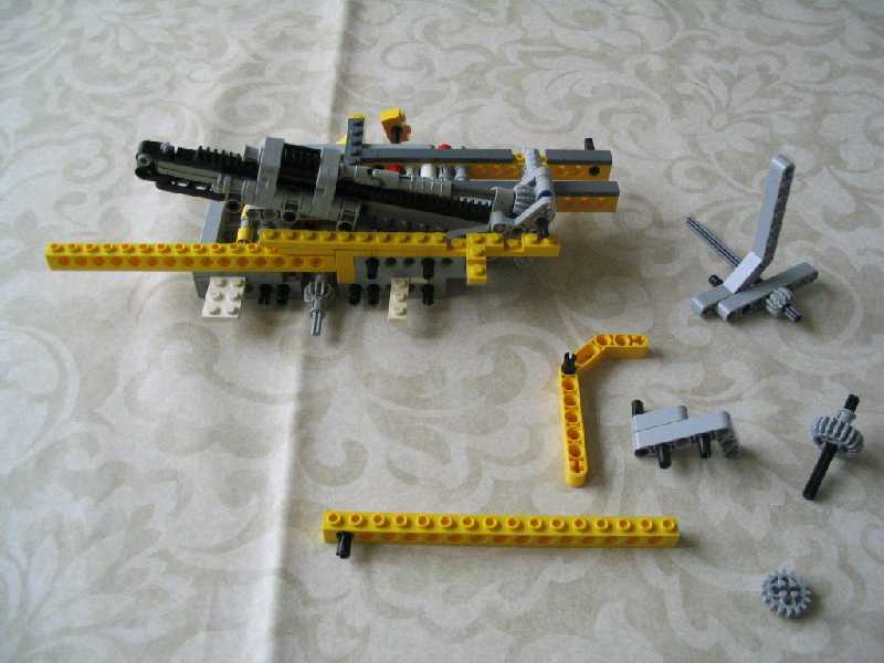 lego_fouraxlefantasycompactcrane_067.jpg
