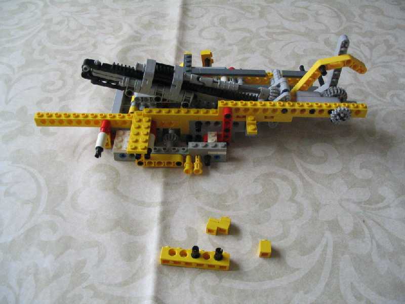 lego_fouraxlefantasycompactcrane_073.jpg